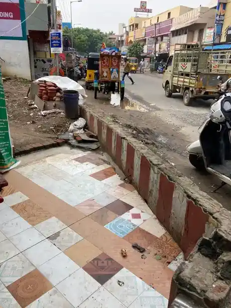Arulmigu Lakshmi Amman Temple, Kolathur, Chennai - 600099 அருள்மிகு பிடாரி லட்சுமியம்மன் திருக்கோயில், கொளத்தூர், சென்னை - 600099, Chennai - Ancient Temple Architecture and History Image 4
