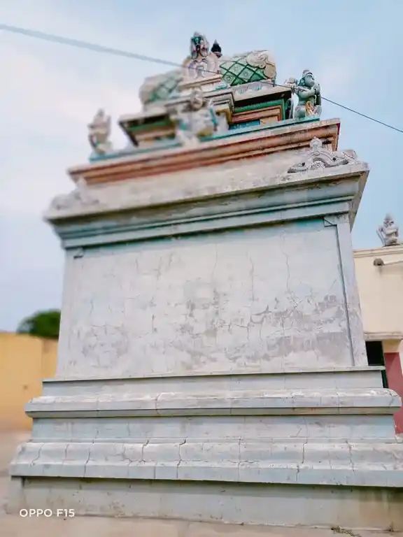 Arulmigu Lakshmi Naarayapperumal Temple, Mandaiyur - 622304 அருள்மிகு லெட்சுமி நாராயண பெருமாள் திருக்கோயில், மண்டையூர் - 622304, Pudukkottai - Ancient Temple Architecture and History Image 4