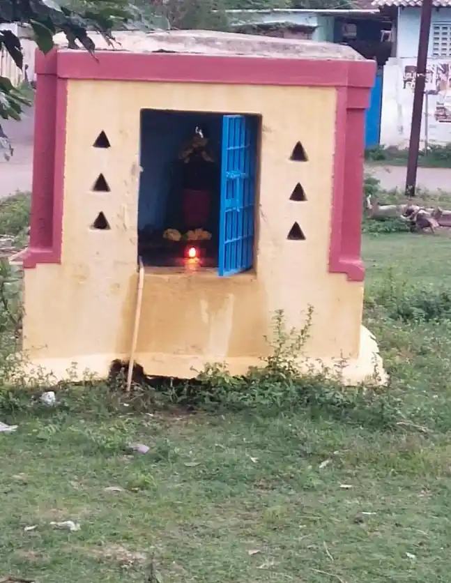 Arulmigu Lakshmi Narasimasamy Temple, Near Company, Vallur - 600120 Arulmigu Lakshmi Narasimasamy Temple, Near Company, Vallur - 600120, Tiruvallur - Ancient Temple Architecture and History Image 3
