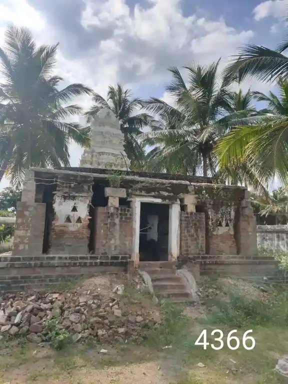 Arulmigu Lakshmi Narasimma Swami Temple, Lakkinayakanpatti - 635602 அருள்மிகு லட்சுமிநரசிம்மசுவாமி திருக்கோயில், லக்கினாயக்கன் பட்டி - 635602, Thirupathur - Ancient Temple Architecture and History Image 3