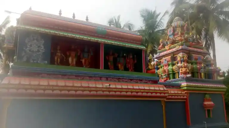 Arulmigu Lakshmi Narasimmaswami Temple, Narasingapuram - 635701 அருள்மிகு லட்சுமி நரசிம்மசவாமி திருக்கோயில், நரசிங்கபுரம் - 635701, Ranipet - Ancient Temple Architecture and History Image 4