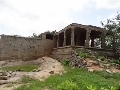 Arulmigu Lakshmi Narasimmaswamy Temple, Sholinghur - 631102 அருள்மிகு லட்சுமி நரசிம்மசுவாமி திருக்கோயில், சோளிங்கர் - 631102, Ranipet - Ancient Temple Architecture and History Image 9