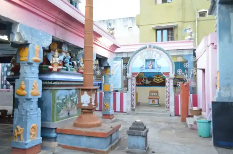 Arulmigu Lakshmi Narayana Perumal Temple, Arasamarapet, Vellore - 632004 அருள்மிகு லட்சுமி நாராயணப் பெருமாள் திருக்கோயில், அரசமரப்பேட்டை, வேலூர் - 632004, Vellore - Ancient Temple Architecture and History Image 3