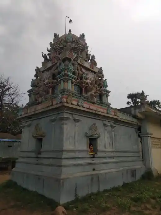 Arulmigu Lakshmi Narayana Perumal Temple, Eachur - 603109 அருள்மிகு லட்சுமி நாராயணப்பெருமாள் திருக்கோயில், எச்சூர் - 603109, Chengalpattu - Ancient Temple Architecture and History Image 3
