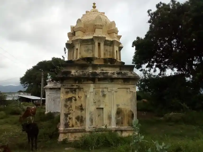 Arulmigu Lakshmi Narayana Perumal Temple, Gangavaram - 606751 அருள்மிகு லட்சுமிநாராயணபெருமாள் திருக்கோயில், Gangavaram - 606751, Tiruvannamalai - Ancient Temple Architecture and History Image 3