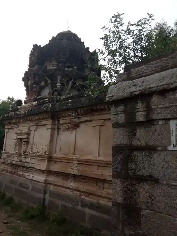 Arulmigu Lakshmi Narayana Perumal Temple, Irundhai - 607204 அருள்மிகு லட்சுமிநாராயணப்பெருமாள் திருக்கோயில், Irundhai - 607204, Kallakurichi - Ancient Temple Architecture and History Image 3