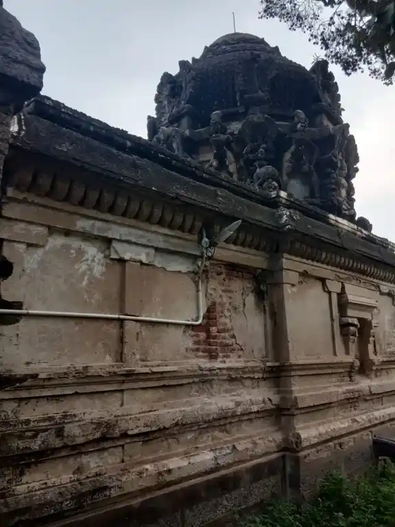 Arulmigu Lakshmi Narayana Perumal Temple, Irundhai - 607204 அருள்மிகு லட்சுமிநாராயணப்பெருமாள் திருக்கோயில், Irundhai - 607204, Kallakurichi - Ancient Temple Architecture and History Image 4