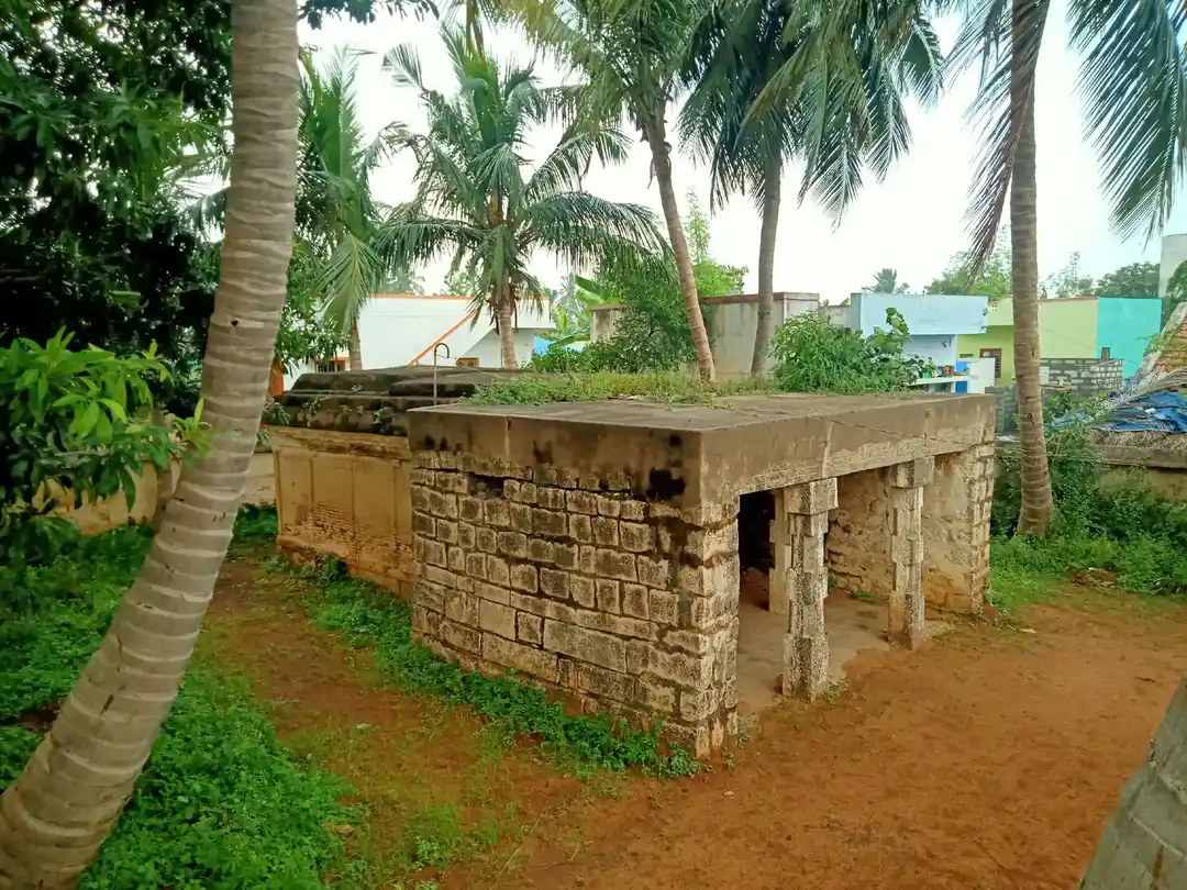 Arulmigu Lakshmi Narayana Perumal Temple, Kaaranur - 606207 அருள்மிகு லட்சுமிநாராயணப்பெருமாள் திருக்கோயில், Kaaranur - 606207, Kallakurichi - Ancient Temple Architecture and History Image 4