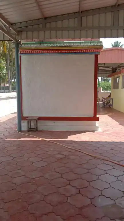 Arulmigu Lakshmi Narayana Perumal Temple, Kannamanaickenur - 642112 அருள்மிகு லட்சுமிநாராயணப்பெருமாள் திருக்கோயில், Kannamanaickenur - 642112, Tiruppur - Ancient Temple Architecture and History Image 3