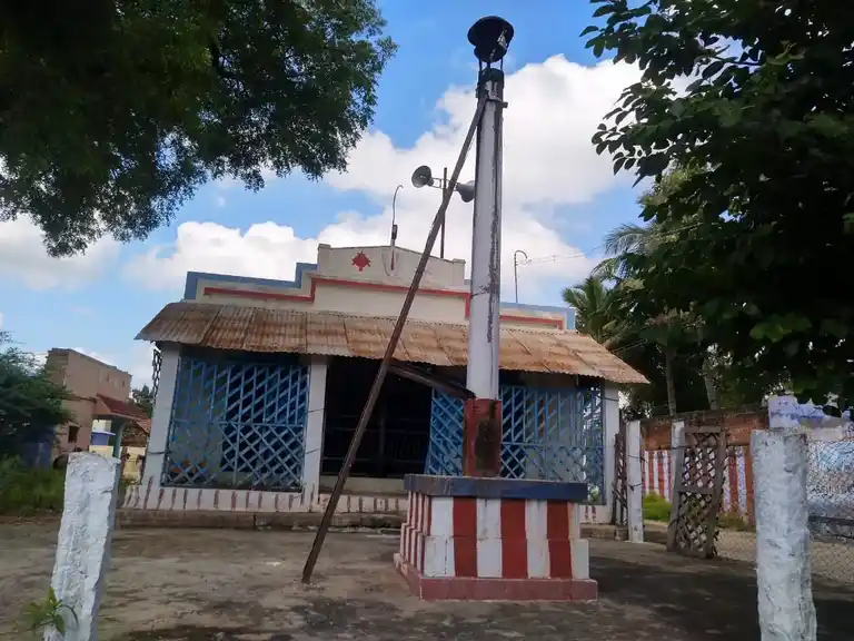 Arulmigu Lakshmi Narayana Perumal Temple, Karaikeni - 625702 Arulmigu Lakshmi Narayana Perumal Temple, Karaikeni - 625702, Madurai - Ancient Temple Architecture and History Image 2