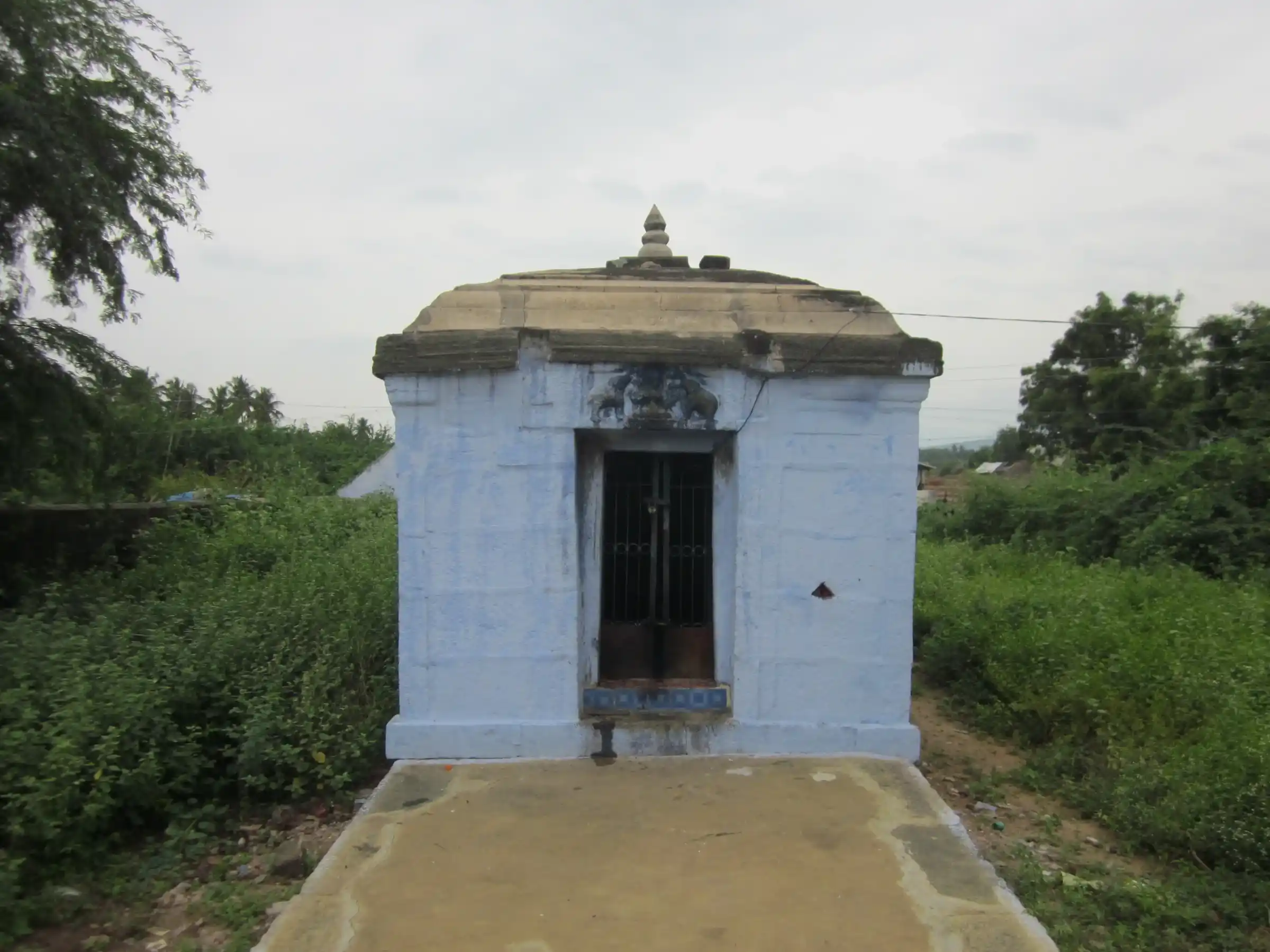 Arulmigu Lakshmi Narayana Perumal Temple, Kesarimangalam - 638311 Temple