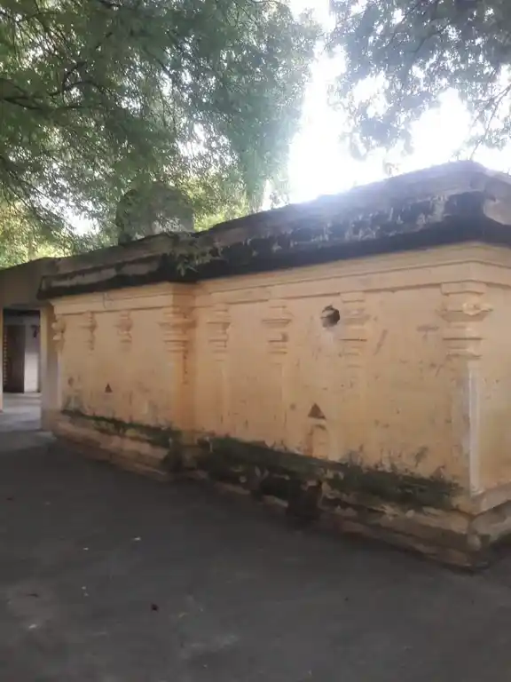 Arulmigu Lakshmi Narayana Perumal Temple, Kilpennathur - 604601 Arulmigu Lakshmi Narayana Perumal Temple, Kilpennathur - 604601, Tiruvannamalai - Ancient Temple Architecture and History Image 3