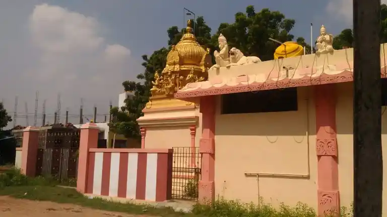 Arulmigu Lakshmi Narayana Perumal Temple, Kolappancheri - 600072 அருள்மிகு இலட்சுமி நாராயணப் பெருமாள் திருக்கோயில், Kolappancheri - 600072, Tiruvallur - Ancient Temple Architecture and History Image 3