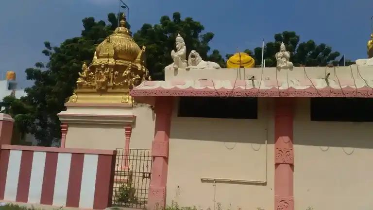 Arulmigu Lakshmi Narayana Perumal Temple, Kolappancheri - 600072 அருள்மிகு இலட்சுமி நாராயணப் பெருமாள் திருக்கோயில், Kolappancheri - 600072, Tiruvallur - Ancient Temple Architecture and History Image 6