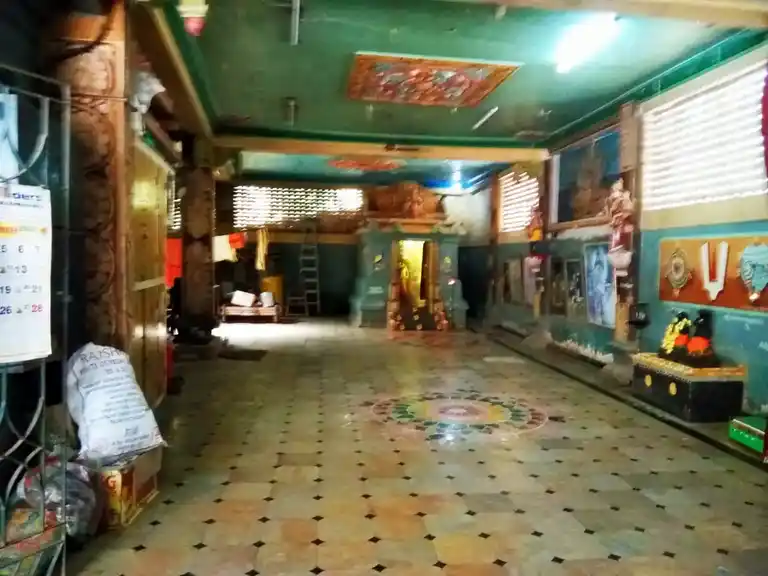 Arulmigu Lakshmi Narayana Perumal Temple, Kolathur, Chennai - 600099 அருள்மிகு லட்சுமி நாராயணப்பெருமாள் திருக்கோயில், கொளத்தூர், சென்னை - 600099, Chennai - Ancient Temple Architecture and History Image 2