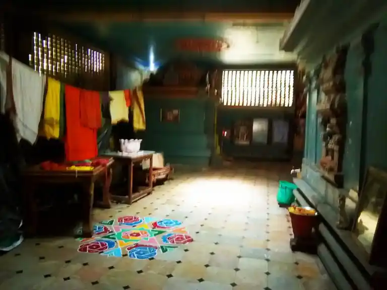 Arulmigu Lakshmi Narayana Perumal Temple, Kolathur, Chennai - 600099 அருள்மிகு லட்சுமி நாராயணப்பெருமாள் திருக்கோயில், கொளத்தூர், சென்னை - 600099, Chennai - Ancient Temple Architecture and History Image 4