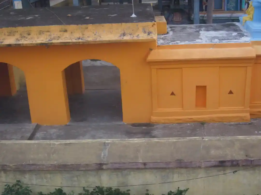 Arulmigu Lakshmi Narayana Perumal Temple, Koothakudi - 606305 அருள்மிகு லட்சுமிநாராயணப்பெருமாள் திருக்கோயில், கூத்தக்குடி - 606305, Kallakurichi - Ancient Temple Architecture and History Image 2