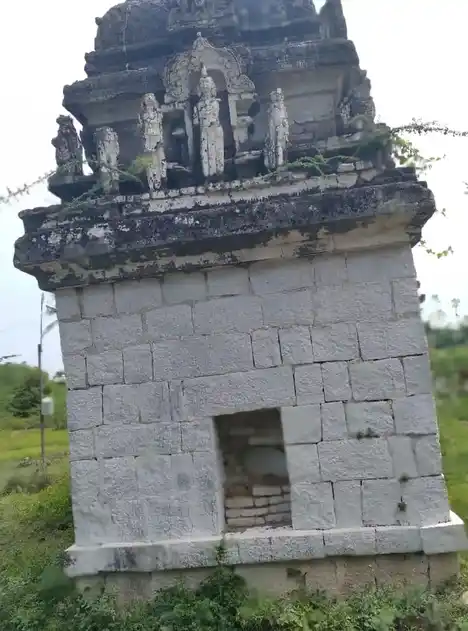 Arulmigu Lakshmi Narayana Perumal Temple, Lachiyam - 606204 அருள்மிகு லட்சுமிநாராயணப்பெருமாள் திருக்கோயில், Lachiyam - 606204, Kallakurichi - Ancient Temple Architecture and History Image 5