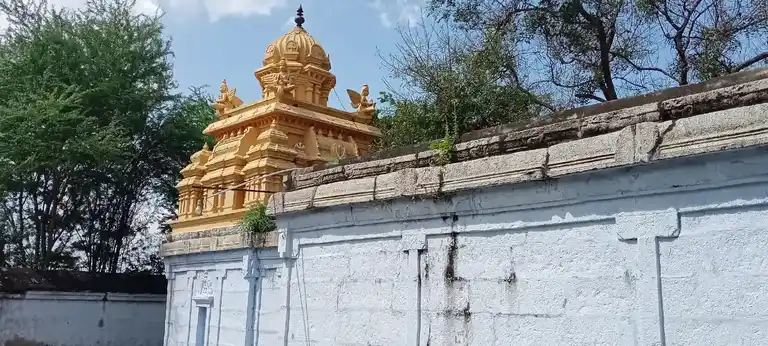 Arulmigu Lakshmi Narayana Perumal Temple, Mamandoor - 632301 அருள்மிகு லட்சுமிநாராயணபெருமாள் திருக்கோயில், Mamandoor - 632301, Tiruvannamalai - Ancient Temple Architecture and History Image 4