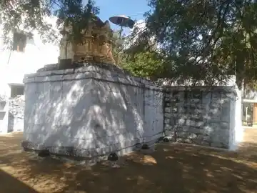 Arulmigu Lakshmi Narayana Perumal Temple, Modachur - 638476 அருள்மிகு லட்சுமி நாராயணப் பெருமாள் திருக்கோயில், Modachur - 638476, Erode - Ancient Temple Architecture and History Image 4
