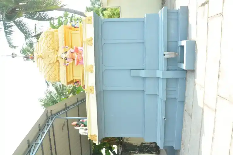 Arulmigu Lakshmi Narayana Perumal Temple, Motchakulam - 605105 அருள்மிகு லட்சுமிநாராயணப்பெருமாள் திருக்கோயில், மோட்சகுளம் - 605105, Viluppuram - Ancient Temple Architecture and History Image 3