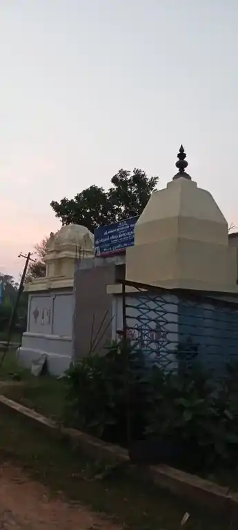 Arulmigu Lakshmi Narayana Perumal Temple, Movur - 608304 அருள்மிகு லட்சுமிநாராயணபெருமாள் திருக்கோயில், Movur - 608304, Cuddalore - Ancient Temple Architecture and History Image 3