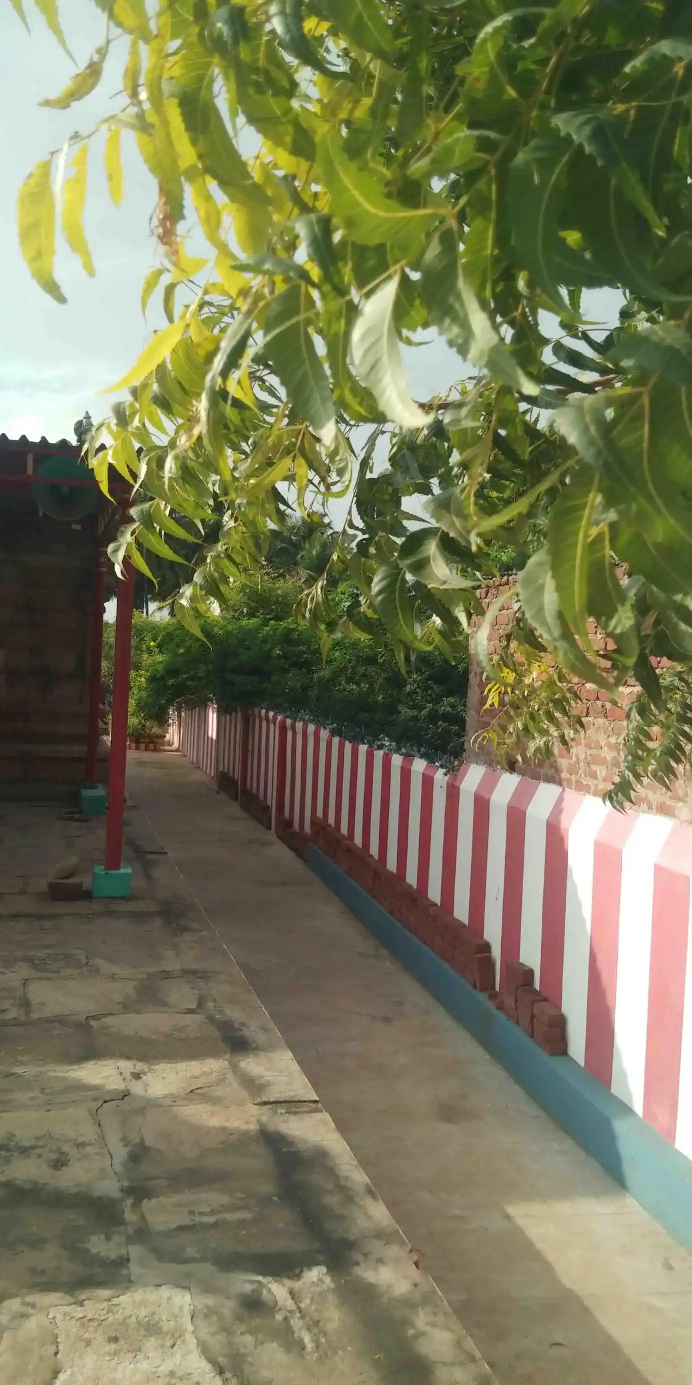 Arulmigu Lakshmi Narayana Perumal Temple, Mutharasanallur - 620101 அருள்மிகு லெட்சுமி நாராயண பெருமாள் திருக்கேயில், Mutharasanallur - 620101, Thiruchirappalli - Ancient Temple Architecture and History Image 2