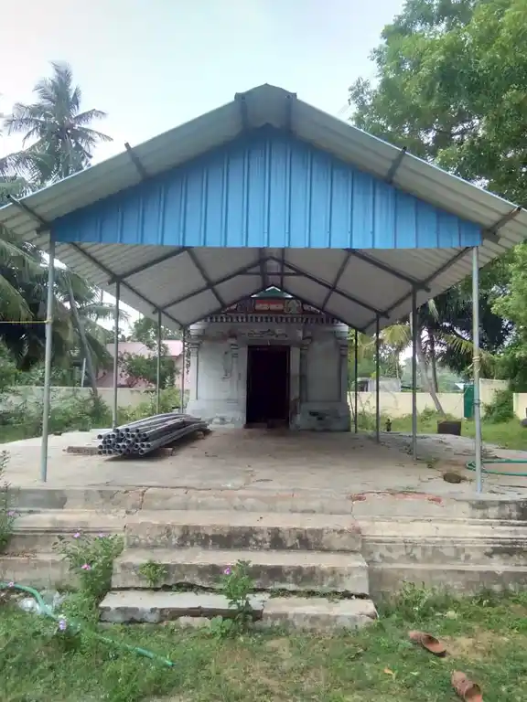 Arulmigu Lakshmi Narayana Perumal Temple, Nangur - 609105 அருள்மிகு லெட்சுமி நாராயணப்பெருமாள் திருக்கோயில், கீழையூர் - 609105, Mayiladuthurai - Ancient Temple Architecture and History Image 4