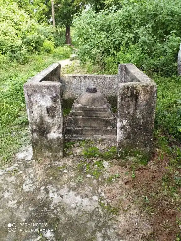Arulmigu Lakshmi Narayana Perumal Temple, Near Street, Mamballam - 601201 அருள்மிகு லட்சுமி நாராயணப்பெருமாள் திருக்கோயில், Near Street, Mamballam - 601201, Tiruvallur - Ancient Temple Architecture and History Image 3