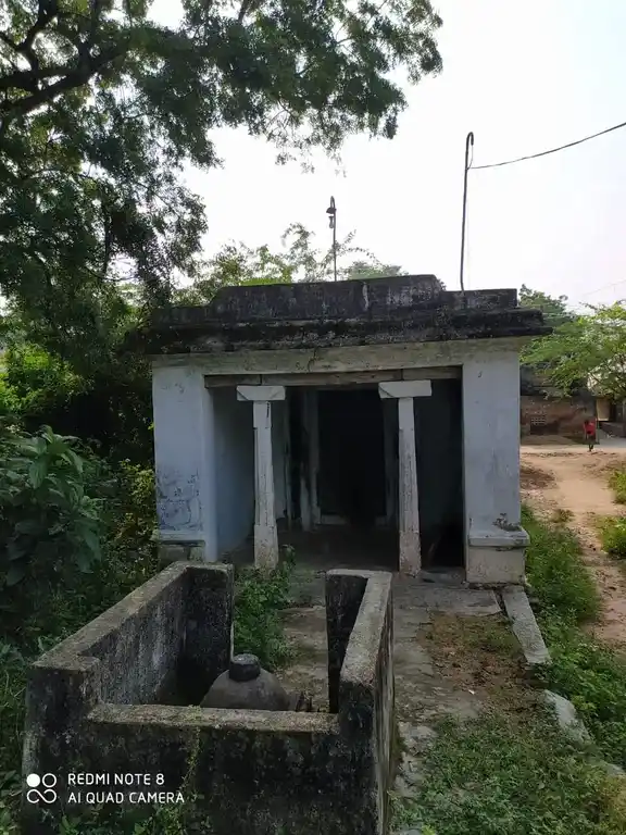 Arulmigu Lakshmi Narayana Perumal Temple, Near Street, Mamballam - 601201 அருள்மிகு லட்சுமி நாராயணப்பெருமாள் திருக்கோயில், Near Street, Mamballam - 601201, Tiruvallur - Ancient Temple Architecture and History Image 5