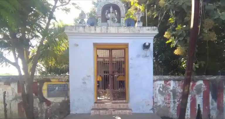 Arulmigu Lakshmi Narayana Perumal Temple, Nemam - 613104 அருள்மிகு லெட்சுமிநாராயணப்பெருமாள் திருக்கோயில், Nemam - 613104, Thanjavur - Ancient Temple Architecture and History Image 2