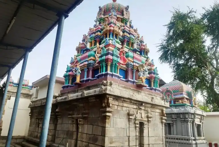 Arulmigu Lakshmi Narayana Perumal Temple, Palani - 624601 அருள்மிகு லட்சுமி நாராயண பெருமாள் திருக்கோயில், பழனி - 624601, Dindigul - Ancient Temple Architecture and History Image 3