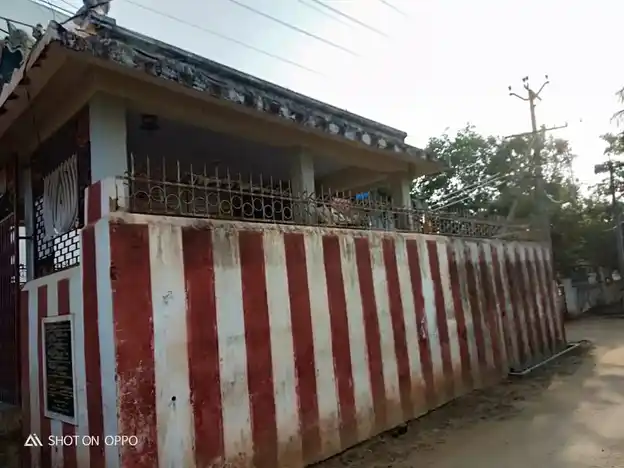 Arulmigu Lakshmi Narayana Perumal Temple, Palayakudalur - 609801 அருள்மிகு லட்சுமிநாராயணன் பெருமாள் ஆலயம், Palaiyagudalur - 609801, Mayiladuthurai - Ancient Temple Architecture and History Image 3