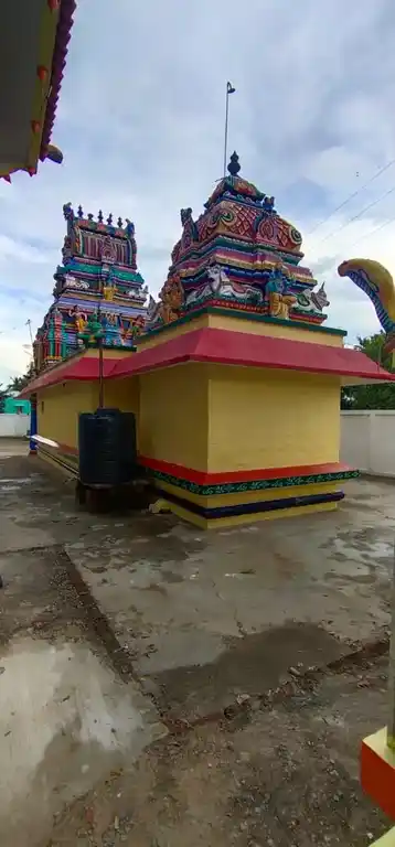 Arulmigu Lakshmi Narayana Perumal Temple, Periyagaram - 635609 அருள்மிகு லட்சுமிநாராணயப்பெருமாள் திருக்கோயில், பெரியகரம் - 635609, Thirupathur - Ancient Temple Architecture and History Image 2