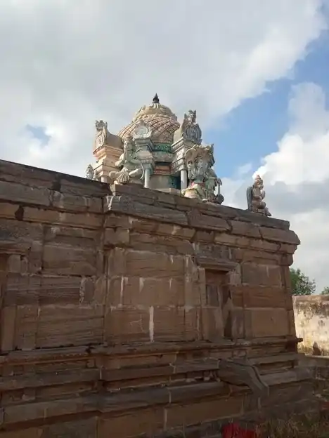 Arulmigu Lakshmi Narayana Perumal Temple, Periyakurukkai, Periyakurukkai - 621105 ArulmiguLakshmi Narayana perumal Temple, Periyakurukkai, Periyakurukkai - 621105, Thiruchirappalli - Ancient Temple Architecture and History Image 3