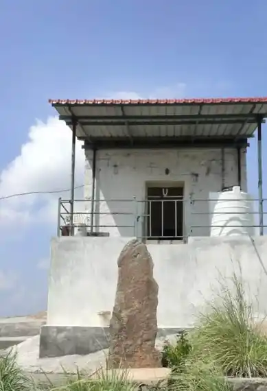 Arulmigu Lakshmi Narayana Perumal Temple, Perumalputhur - 642204 அருள்மிகு லட்சுமிநாராயணப்பெருமாள் திருக்கோயில், Perumalputhur - 642204, Tiruppur - Ancient Temple Architecture and History Image 2