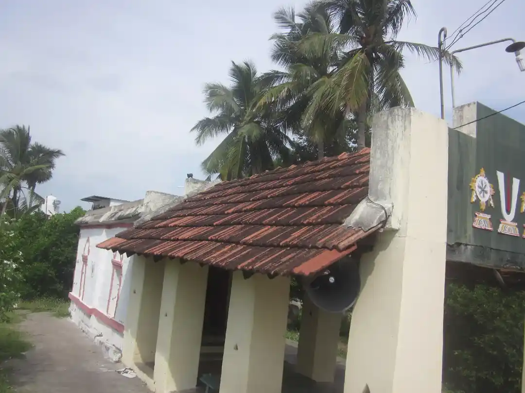 Arulmigu Lakshmi Narayana Perumal Temple, Peruvangur - 606203 அருள்மிகு லட்சுமிநாராயணபெருமாள் திருக்கோயில், Peruvangur - 606203, Kallakurichi - Ancient Temple Architecture and History Image 4