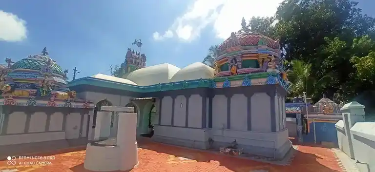 Arulmigu Lakshmi Narayana Perumal Temple, Poraiyar, Poraiyar - 609307 அருள்மிகு லெட்சுமி நாராயணப் பெருமாள் திருக்கோயில், Poraiyar, Poraiyar - 609307, Mayiladuthurai - Ancient Temple Architecture and History Image 3