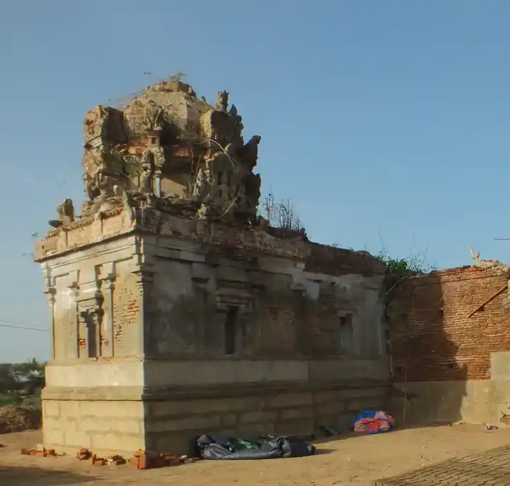 Arulmigu Lakshmi Narayana Perumal Temple, Sembiyanmanakudi - 614806 அருள்மிகு லெட்சுமி நாராயணப்பெருமாள் திருக்கோயில், Sembiyanmanakudi - 614806, Nagapattinam - Ancient Temple Architecture and History Image 3