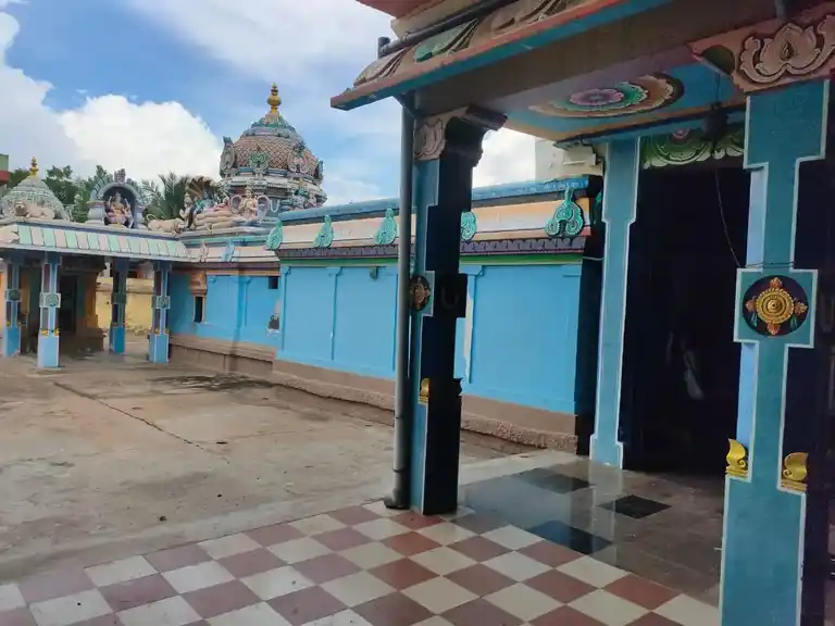Arulmigu Lakshmi Narayana Perumal Temple, Sengurichi - 606115 அருள்மிகு லட்சுமிநாராயணப்பெருமாள் திருக்கோயில், Sengurichi - 606115, Kallakurichi - Ancient Temple Architecture and History Image 2