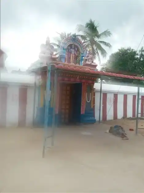 Arulmigu Lakshmi Narayana Perumal Temple, Siruvandhadu - 605106 அருள்மிகு லட்சுமிநாராயணப்பெருமாள் திருக்கோயில், சிறுவந்தாடு - 605106, Viluppuram - Ancient Temple Architecture and History Image 3