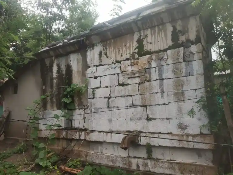 Arulmigu Lakshmi Narayana Perumal Temple, Sowdarpatti - 625704 லெட்சுமி நாராயணப் பெருமாள் திருக்கோயில், Sowdarpatti - 625704, Madurai - Ancient Temple Architecture and History Image 4