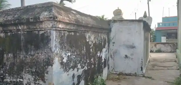 Arulmigu Lakshmi Narayana Perumal Temple, Sumaithangi - 632508 அருள்மிகு லட்சுமி நாராயணப்பெருமாள் திருக்கோயில், சுமைதாங்கி - 632508, Ranipet - Ancient Temple Architecture and History Image 4