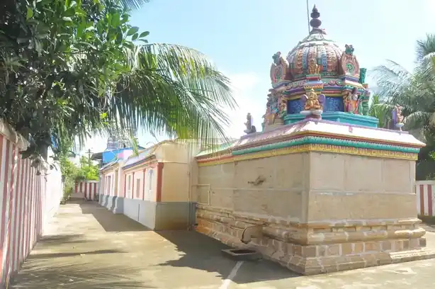 Arulmigu Lakshmi Narayana Perumal Temple, Theperuma Nallur - 612204 Arulmigu Lakshmi Narayana Perumal Temple, Theperuma Nallur - 612204, Thanjavur - Ancient Temple Architecture and History Image 4