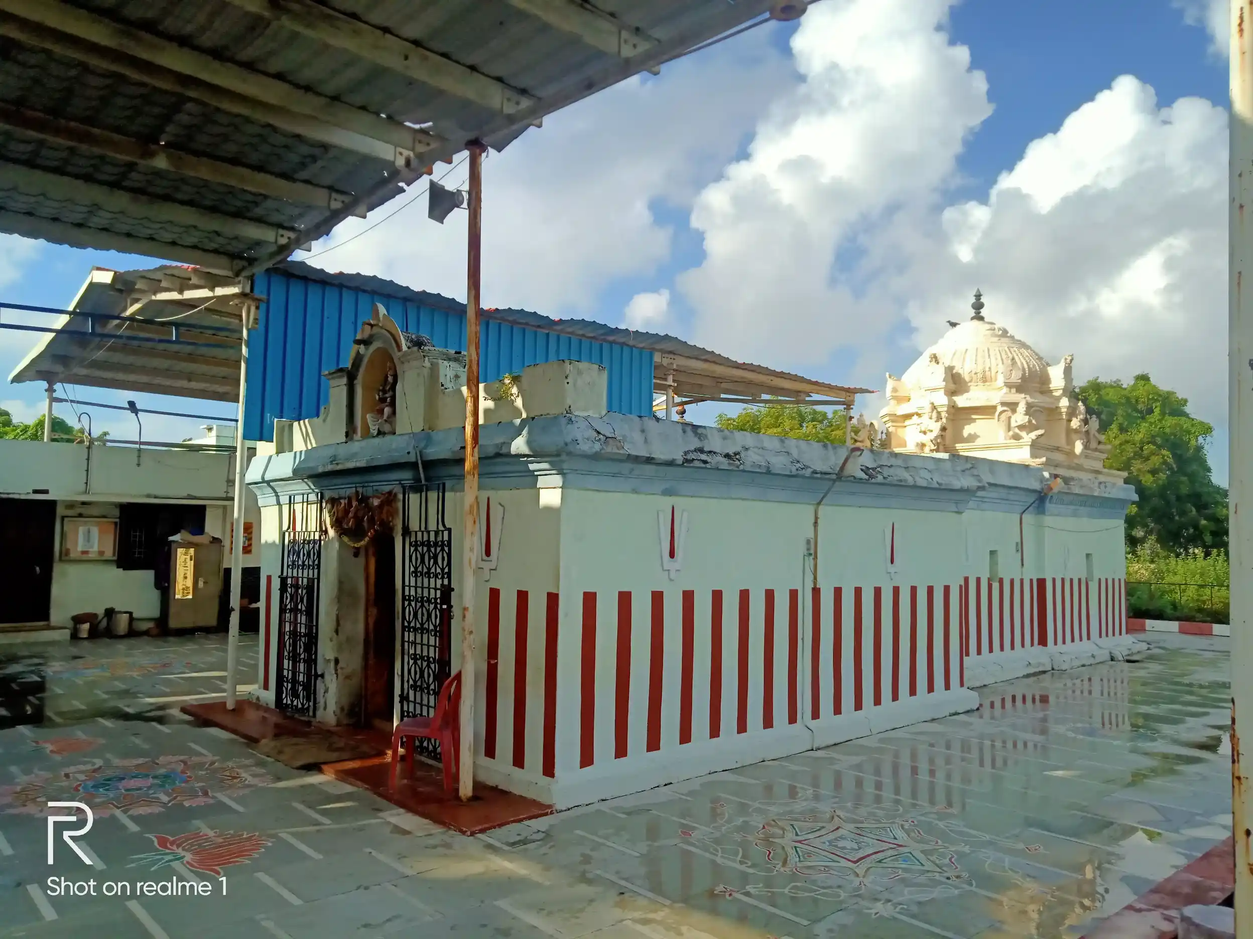 Arulmigu Lakshmi Narayana Perumal Vagaiyara Temple, Pallikaranai, Chennai - 600100 அருள்மிகு இலட்சுமி நாராயண பெருமாள் திருக்கோயில், Pallikaranai, Chennai - 600100, Chennai - Ancient Temple Architecture and History Image 2