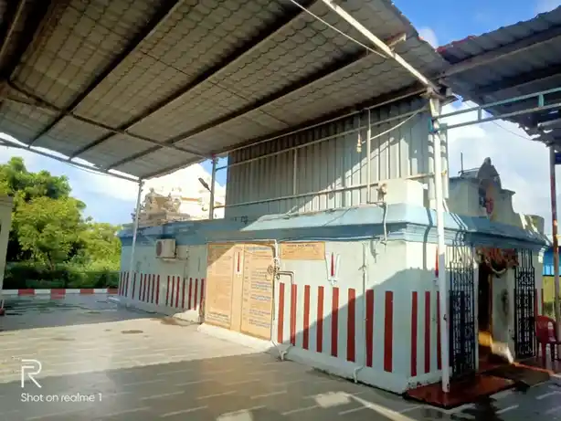 Arulmigu Lakshmi Narayana Perumal Vagaiyara Temple, Pallikaranai, Chennai - 600100 அருள்மிகு இலட்சுமி நாராயண பெருமாள் திருக்கோயில், Pallikaranai, Chennai - 600100, Chennai - Ancient Temple Architecture and History Image 3
