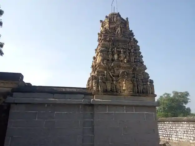 Arulmigu Lakshmi Narayana Swamy Temple, Buddireddipatti - 635302 Arulmigu Lakshmi Narayana Swamy Temple, புத்திரெட்டிபட்டி - 635302, Dharmapuri - Ancient Temple Architecture and History Image 3
