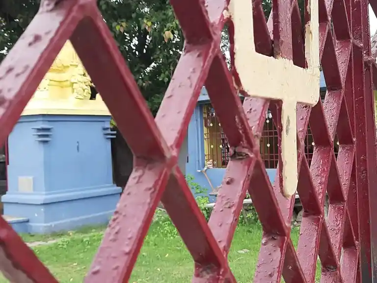 Arulmigu Lakshmi Narayanaperumal alias Vaikuntaperumal Temple, Street Centre Of The Town, Athipatu - 601204 அருள்மிகு லட்சுமி நாராயணப்பெருமாள் என்கிற வைகுண்டபெருமாள் திருக்கோயில், Street Centre Of The Town, Athipatu - 601204, Tiruvallur - Ancient Temple Architecture and History Image 3