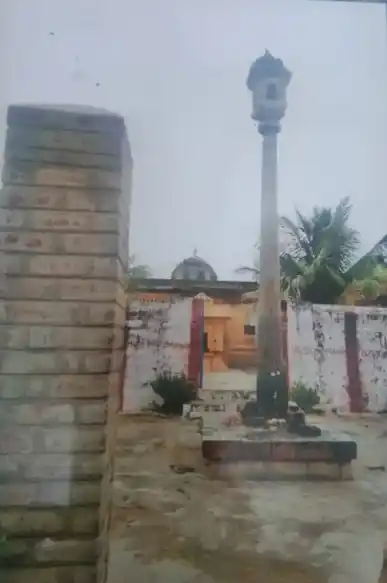 Arulmigu Lakshmi Narayanaperumal Temple, Anaiyampatti - 636105 அருள்மிகு இலட்சுமி நாராயணப்பெருமாள் திருக்கோயில், Anaiyampatti - 636105, Salem - Ancient Temple Architecture and History Image 2