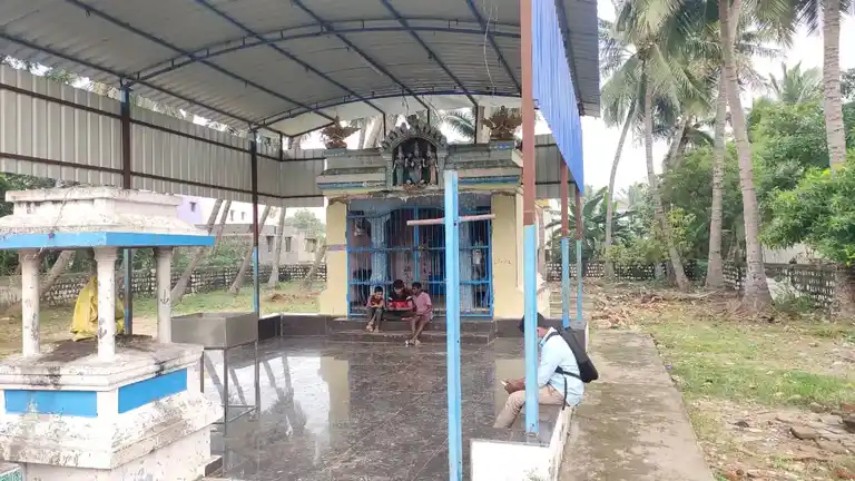 Arulmigu Lakshmi Narayanaperumal Temple, Centre Of The Village, Medur - 601204 Temple